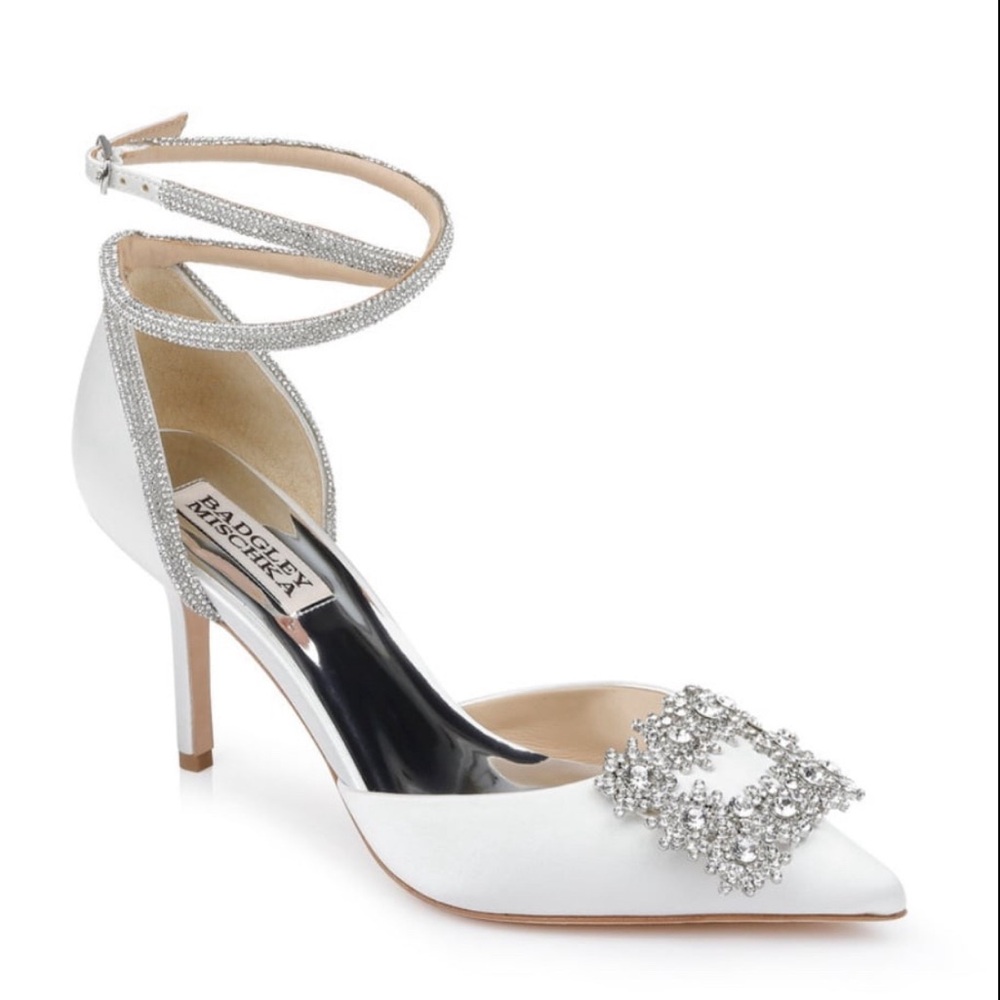 Badgley Mischka - Saint Ivory Embellished Satin Pump